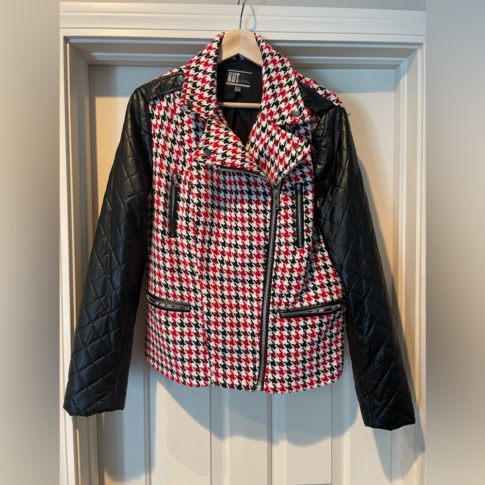 Kut from the Cloth houndstooth and faux leather quilted sleeve jacket